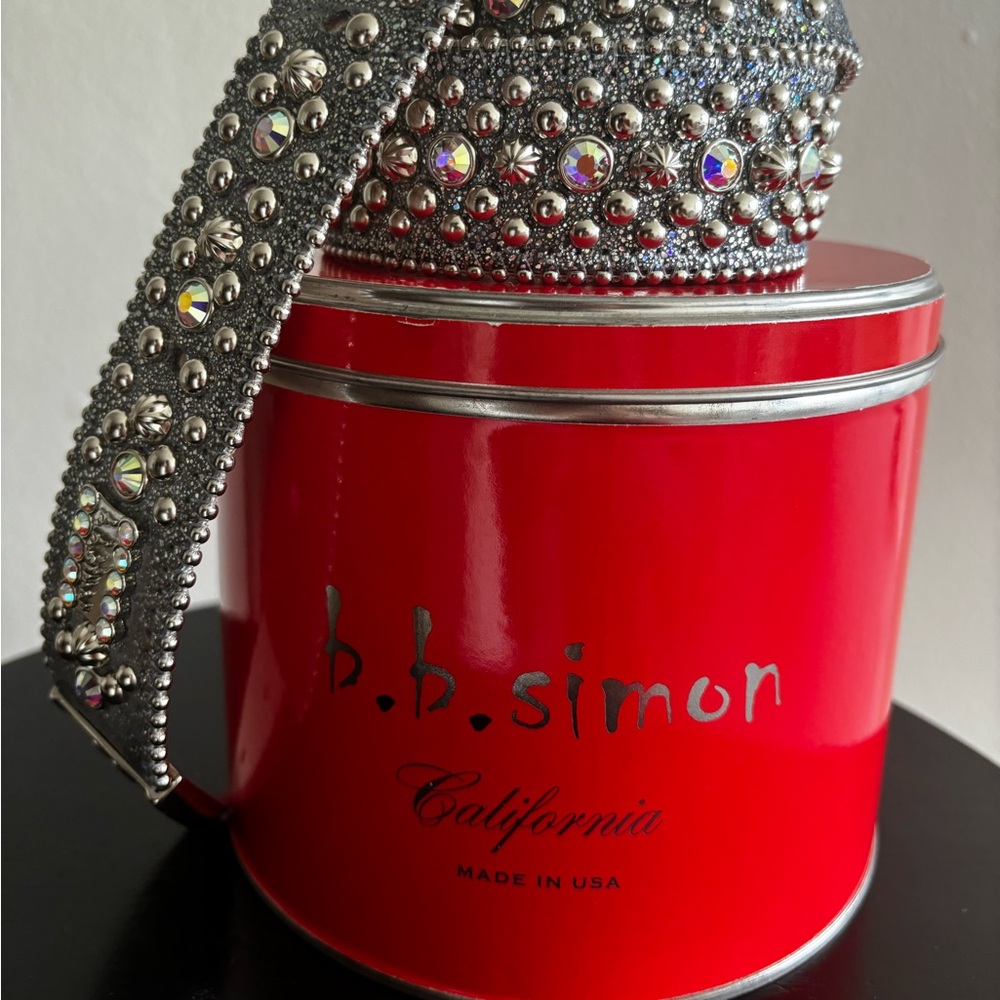 B.B simon belt with box